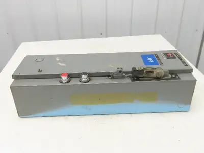 Cutler Hammer A30CGT0 Combination Motor Starter 10Hp 480V 3Ph Size 1 Fused