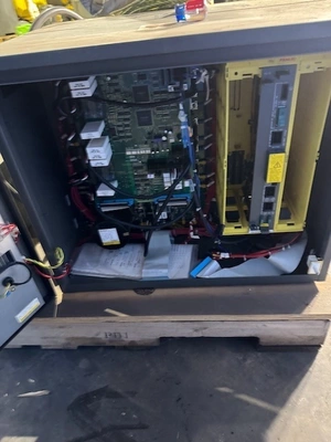 FANUC ArcMate 100i 6 Axis Robots | K.B. Industries LLC (11)