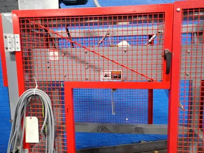 Drop Box Feeder