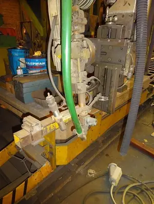 USED ESAB WELDING CRANE FOR COMPOSITE BEAMS