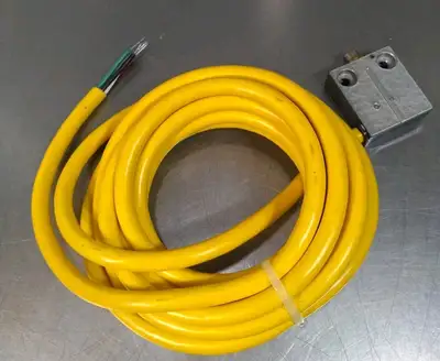 Telemecanique MS01S04-06 Limit Switch Loc5E8
