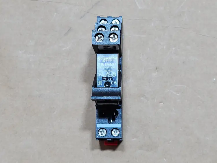Used SCHNEIDER ELECTRIC RSB2A080F7 Misc Electrical & Power Parts British Columbia CA | Lenmark #1439451
