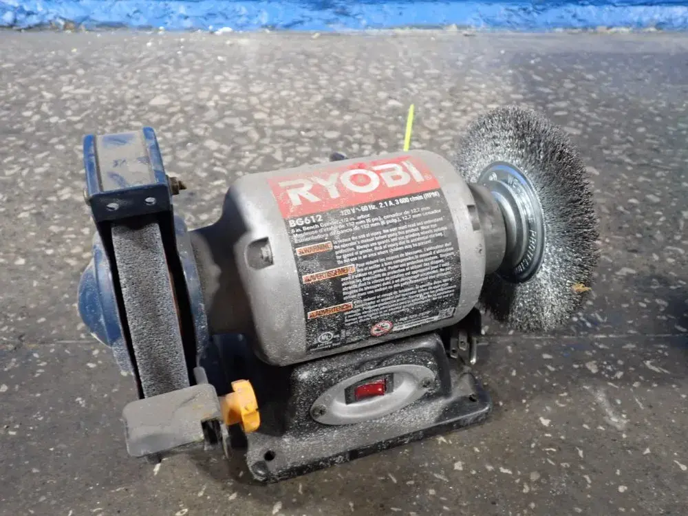 USED RYOBI BG612