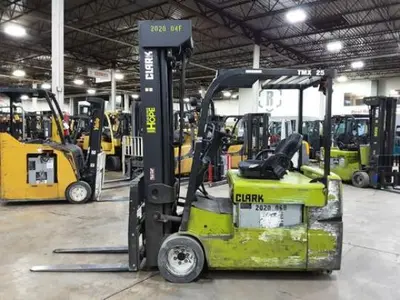 USED 2020 CLARK TMX25