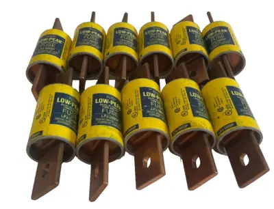 NEW LOT OF 11 BUSSMANN LPJ-300SP FUSES 600VAC 300VDC LPJ300SP