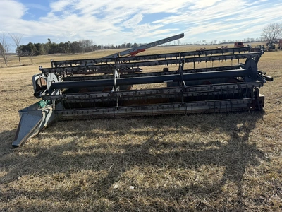 (1) Allis-Chalmers, model 315, 14' grain head with steel and plastic teeth, some teeth are broken, n...