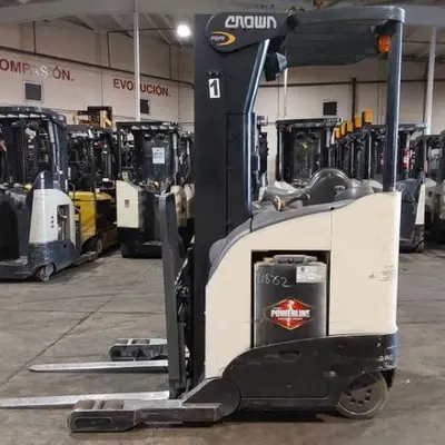 USED 2017 CROWN RR5725-45