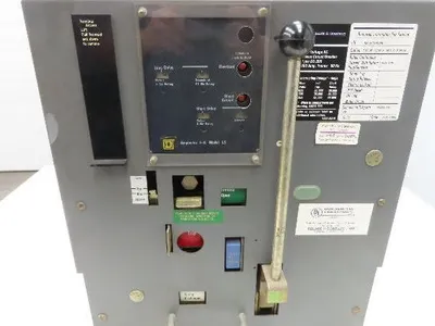Square D DS 206 Air AC Circuit Breaker 600VAC 400A 3 Pole Amptector I-A