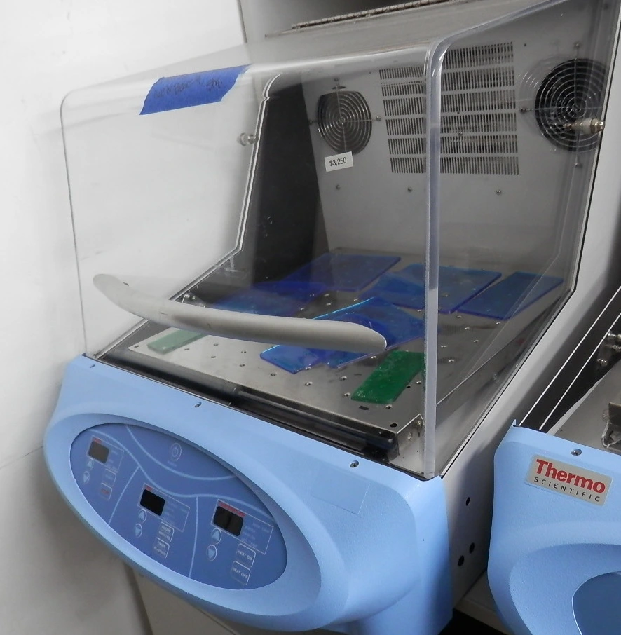 Used THERMO SCIENTIFIC _UNKNOWN_ Incubator Shakers California US | Biotech Equipment Sales #1464486