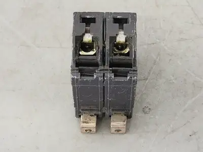 100 Amp, 2 Pole, 120/240 volts Circuit Breaker