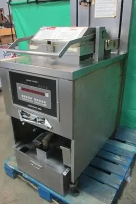 USED HENNY PENNY COMPUTRON 8000