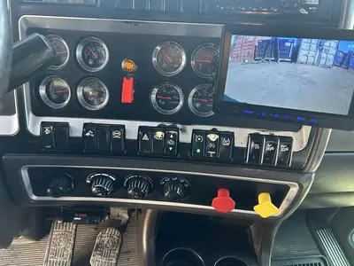USED 2015 KENWORTH T800
