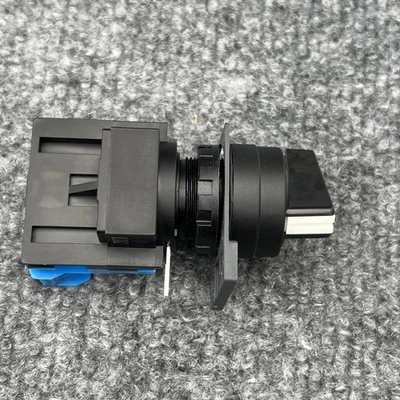 Used IDEC HW1S-2LF10 Relays & Switches California US | Davliegogo LLC #1707348