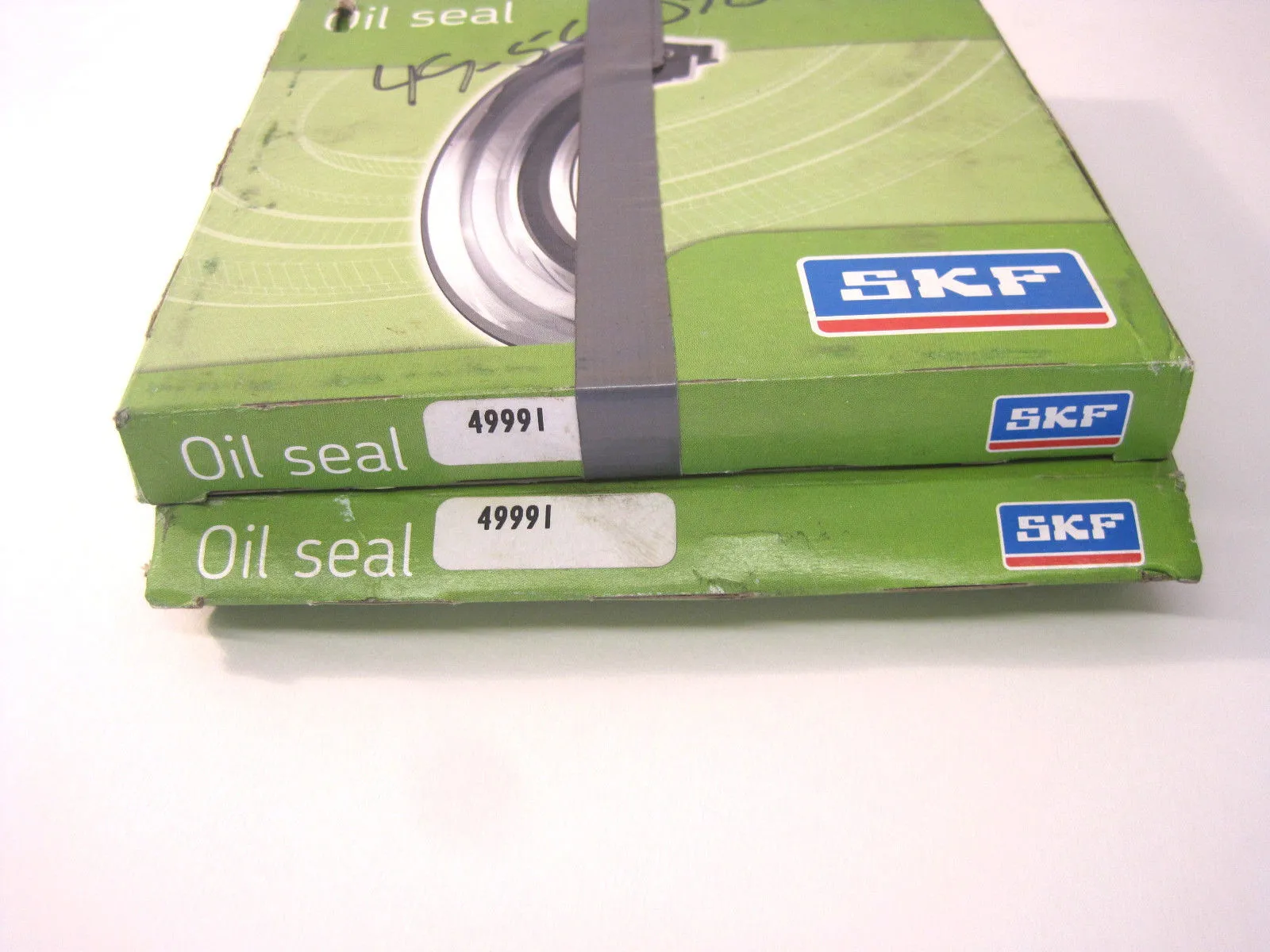 2 NEW SKF 4999I OIL SEAL CRWH1V