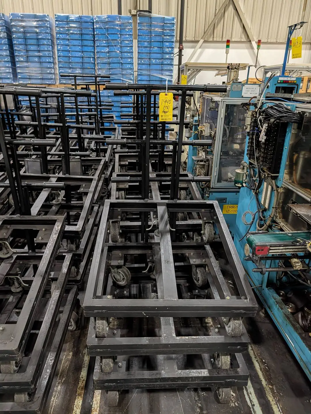 (18) Rolling Material Carts