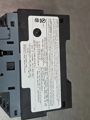 Siemens 3RV2011-1AA15 Motor Starter Protector Loc4B9