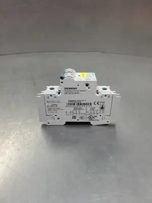 USED Siemens 5SJ4116-7HG40 CIRCUIT BREAKER W/5ST301 AS Auxiliary Switch