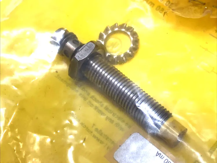 Used TURCK NI6U-EG08-AP6X-V1131 Nuts & Screws | Maverick Industrial Sales #1100777