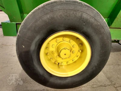 USED JOHN DEERE 1210A