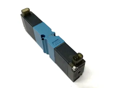 Used MAC Valves Double Pneumatic Solenoid Valve 24VDC 9.6W 120PSI Solenoid Valves Michigan US | Maverick Industrial Sales #1401793