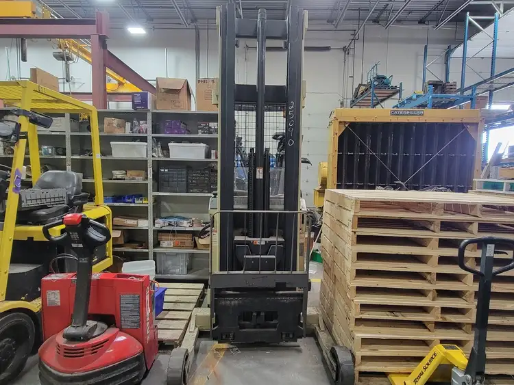 Used CROWN RR 3000 SERIES Misc Forklifts British Columbia CA | Lenmark #835064