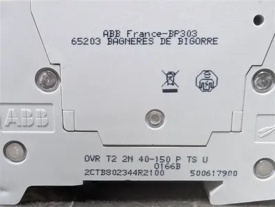 40A ABB 2CTB802344R2100 Surge Protective Device OVR T2 3L 40 150 P TS U New NIB