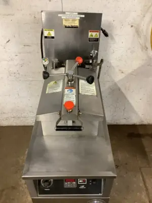 152-0815 BKI LGF-F Natural Gas Pressure Fryer with Filter System