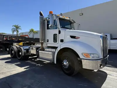 USED 2012 PETERBILT 386