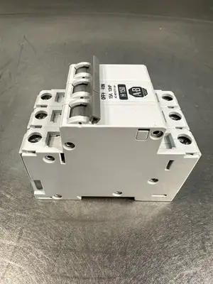 ALLEN-BRADLEY 1492-CB3 H 150 CIRCUIT BREAKER (BIN-1.1.1)