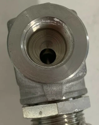 NEW FUJIKIN 260 3/8