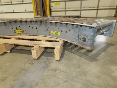 Hytrol 18"x 79" Galvanized Steel 90° Curve Gravity Roller Conveyor Section 15"BF