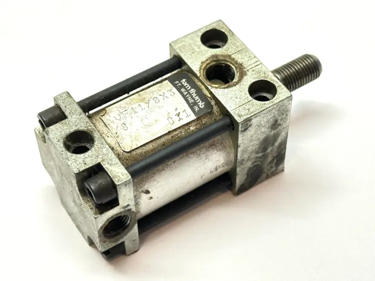 Used TOM THUMB _UNKNOWN_ Pneumatic Cylinders | Maverick Industrial Sales #1118296