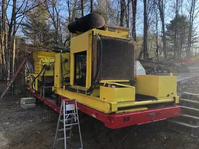Portable Mac Saturn 400 HP Dual Shaft Shredder / Recirculating Conveyor