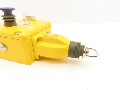 ABB Jokab Safety LineStrong3R Rope Pull Grab Cable Switch E-Stop 2TLA050208R1232