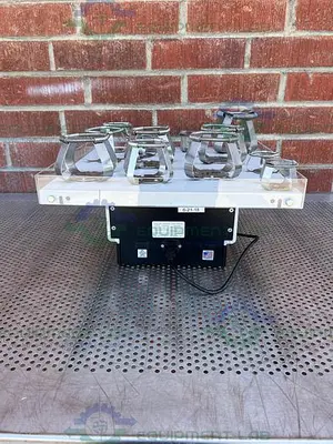 USED VWR OS-500 ORBITAL SHAKER W/ 0.75" ORBIT & BEAKER HOLDERS