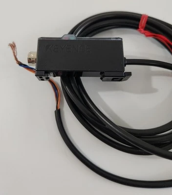 NEW KEYENCE FS2-62