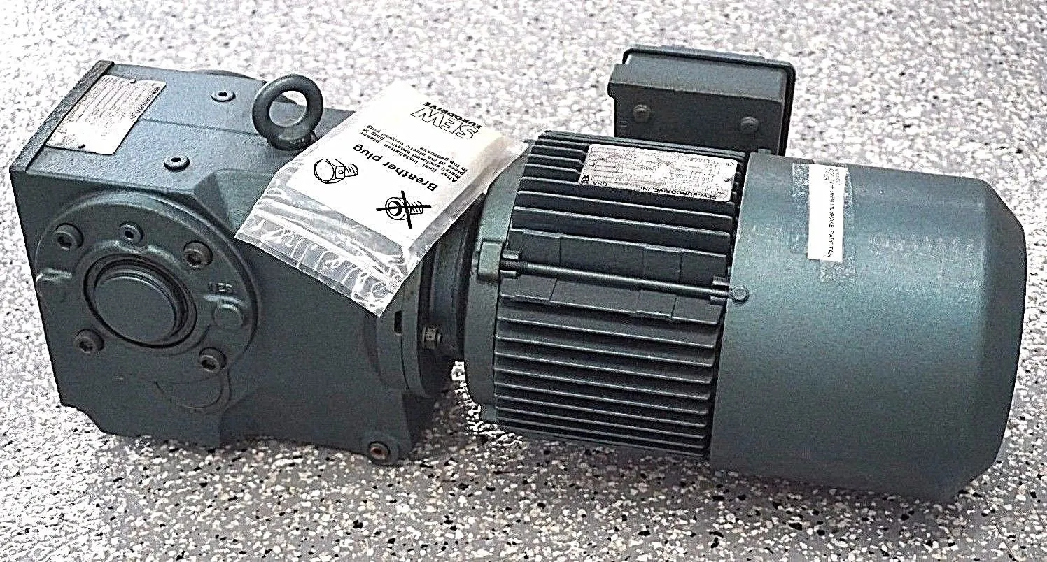 NEW SEW-EURODRIVE KA66DT90S4BM2NF REDUCER W/ DFT9034BM2MF MOTOR