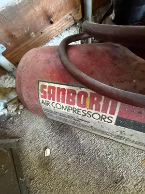 Used _UNKNOWN_ _UNKNOWN_ Air Compressors, Portable Ohio US | Myron Bowling Auctioneers Inc #1574242