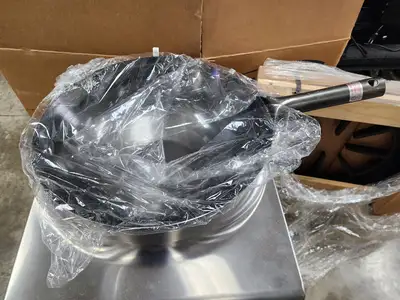 New | in-Stock Imperial New Imperial ISP-18-W 18" Gas Wok Range w/Wok & w/Stock Pot Grate Commercial Ranges Illinois US | Falcon Restaurant Supply #1376487