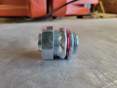 NEW THOMAS & BETTS CI6108