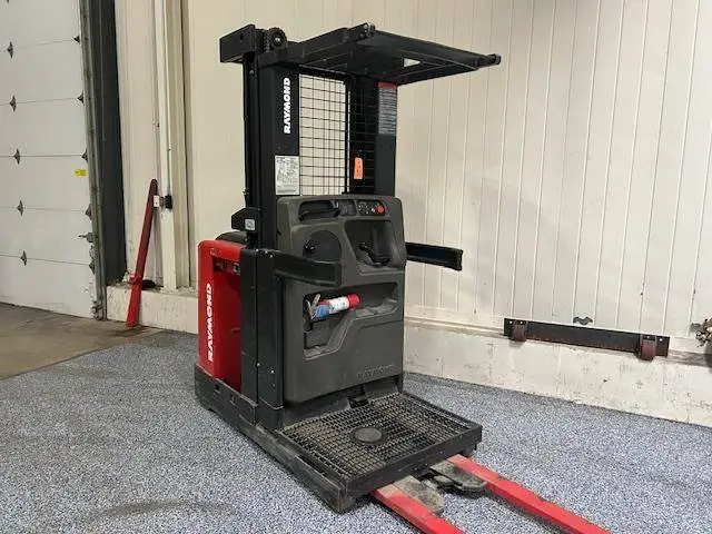 Used RAYMOND 520OPC30TT Order Pickers Illinois US | Somerset Equipment Sales #1546248
