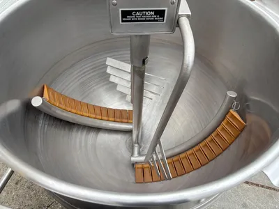 USED 1999 CLEVELAND Kettle