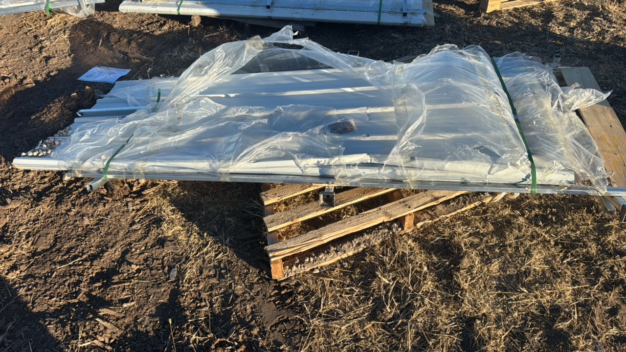 GALVANIZED CORRUGATED STEEL SHEET Few Damaged