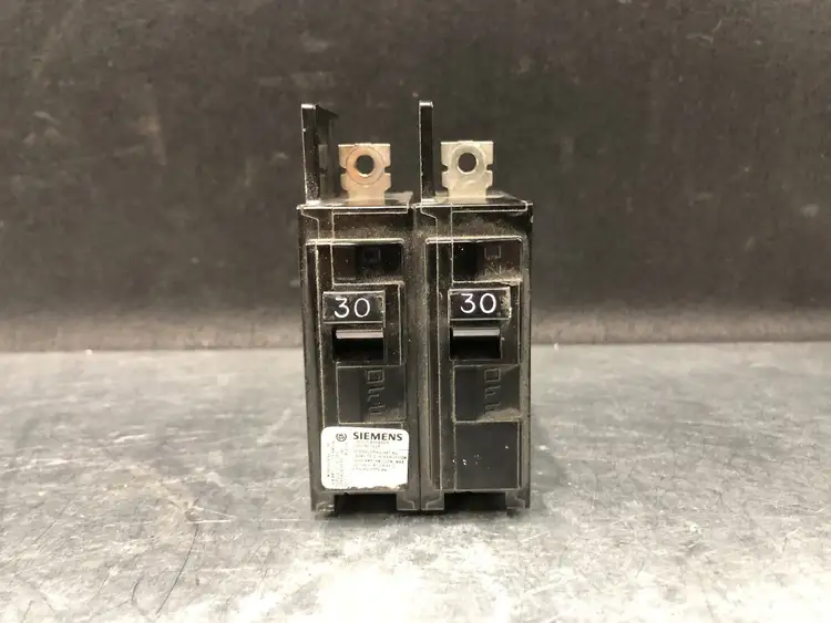 Used SIEMENS BQ2B030 Switchgears British Columbia CA | Lenmark #244178