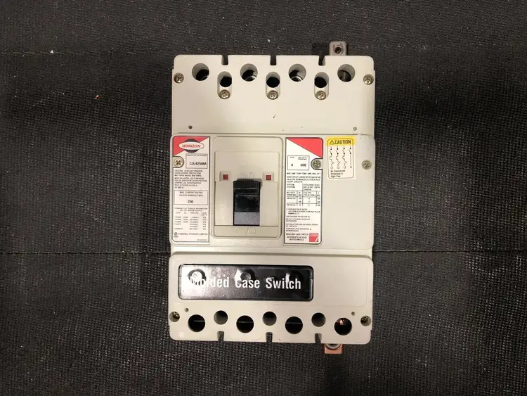Used FEDERAL PIONEER NO. CJL4250NA Switchgears British Columbia CA | Lenmark #244305