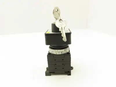 Moeller T0-3-71374GB Key Switch Manual Motor Controller 3PH 2Pos 16A 600VAC 10HP