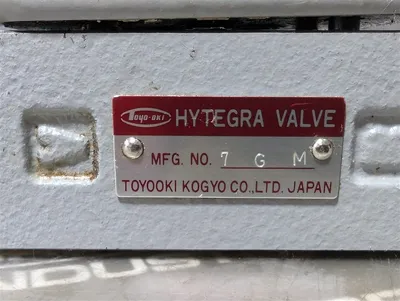 Toyooki HD3-2WD-BcA-025B-WYD2 Directional Control Valve Dual 24VDC Coils Used