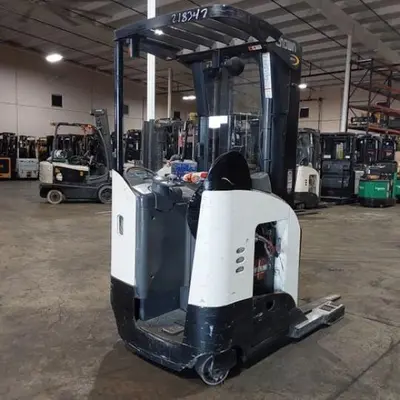 USED 2016 CROWN RR5725-45