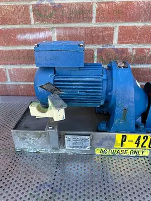 USED TRI CLOVER PRRED3 ROTARY LOBE PUMP W/ 1 HP MOTOR, 1" SANITARY FITTING
