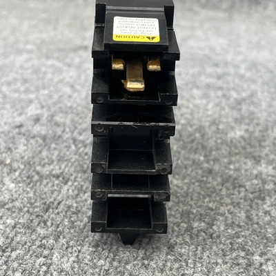Used Square D ["FY14020", "FY14020A", "FY14020B", "FY14020C"] Circuit Breakers California US | Davliegogo LLC #1705862